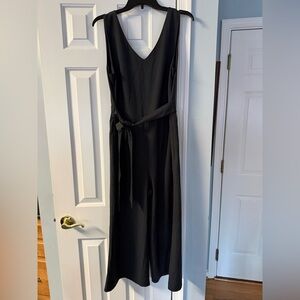 LOFT Outlet Black Jumpsuit Wide Leg Tie Waist Pockets V-Neck Size 10